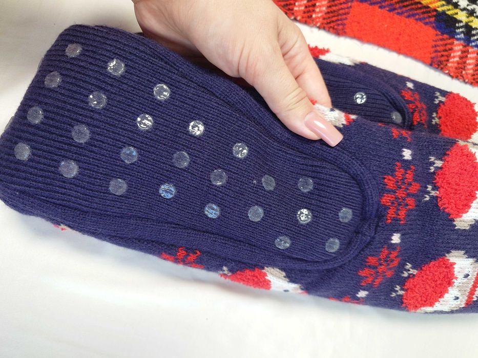 Bardzo ciepłe zimowe skarpetki ocieplane futerkiem w środku M&S