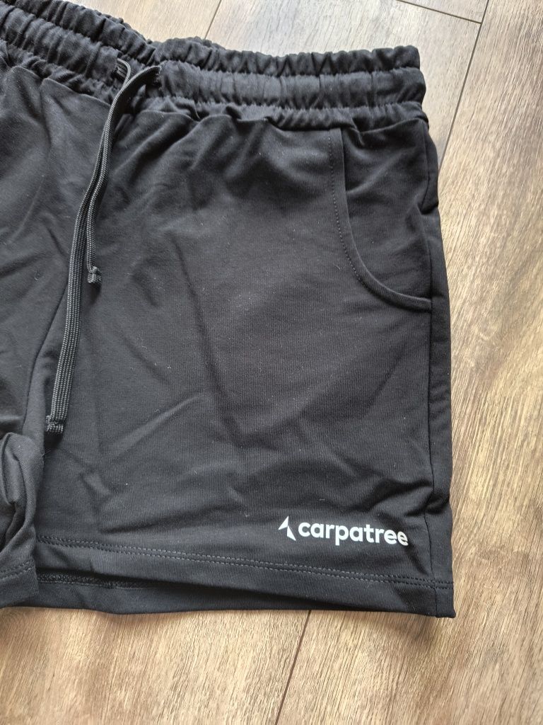 Szorty carpatree