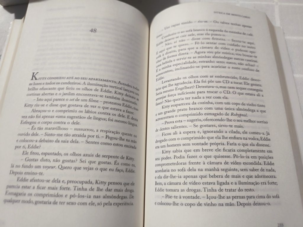Intriga em Monte Carlo (Portuguese Edition]