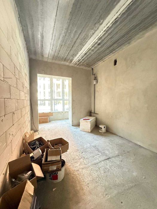 велика 1 кім квартира поруч парку та озера за 36 500$