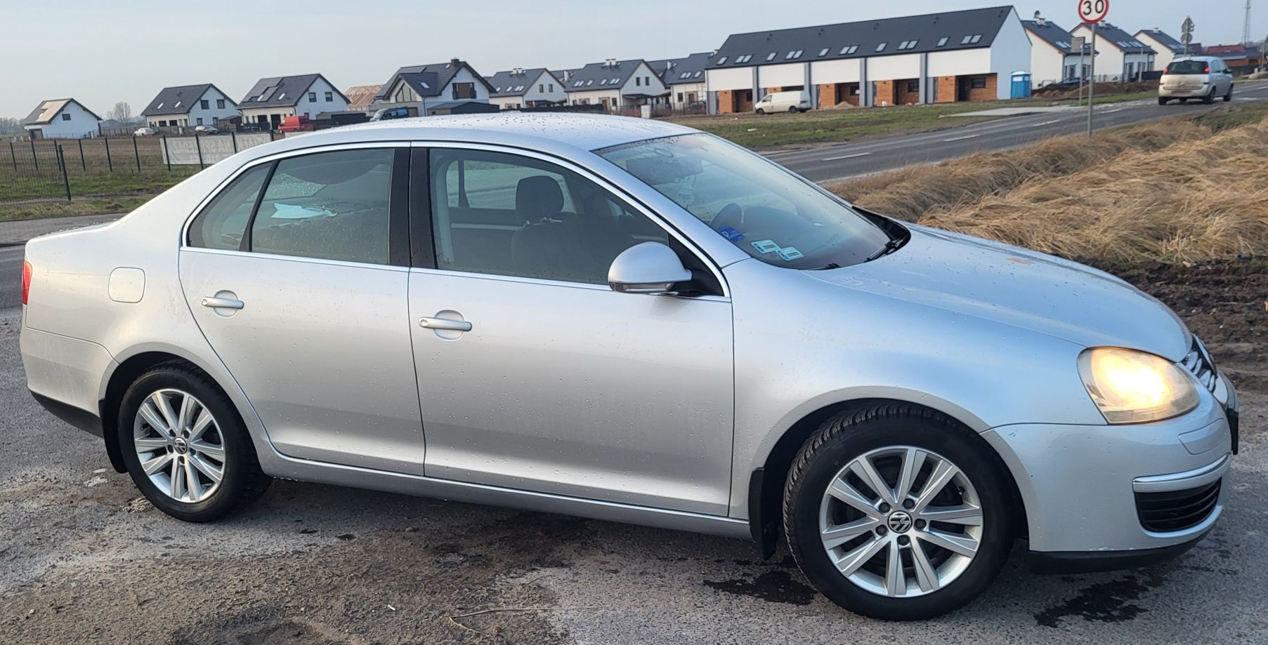 VW Jetta 1.9 tdi 105KM COMFORTLINE rozrząd dwumasa salon PL Alu BKC