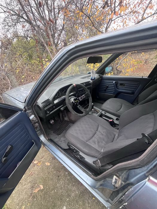 Бмв е30 в неплохом состояние