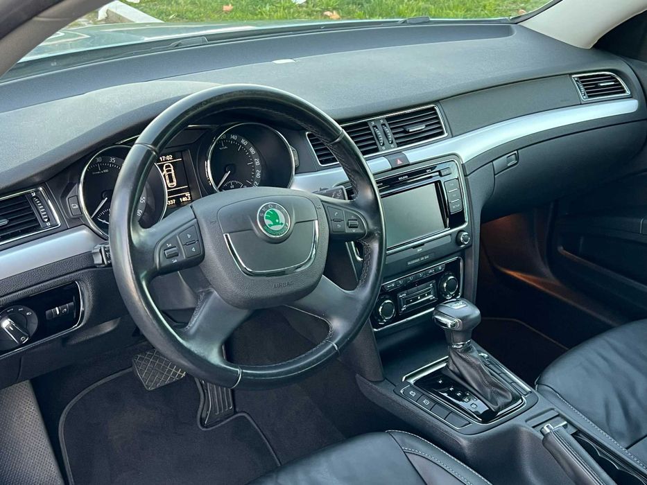 Skoda Superb 2.0 TDI Nacional Full Extras