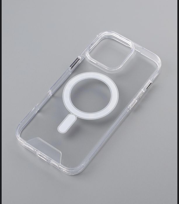 Чехол на iPhone 16 Pro Max