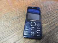 Telefon komórkowy Samsung GT-S5611 + ładowarka(2)