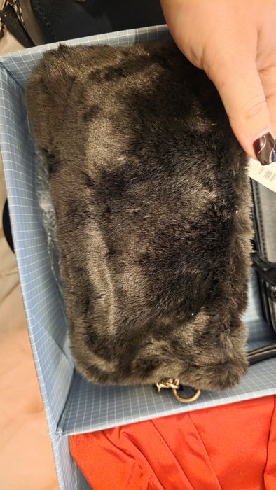 Vendo bolsas e pochetes