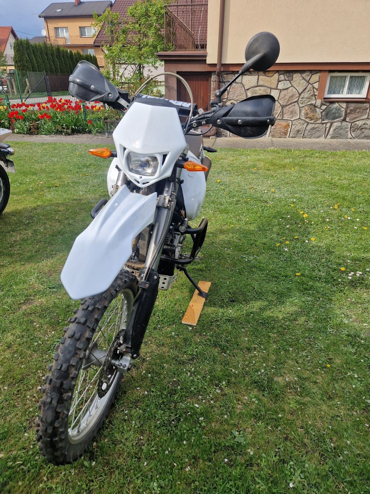 Honda NX650 dominator