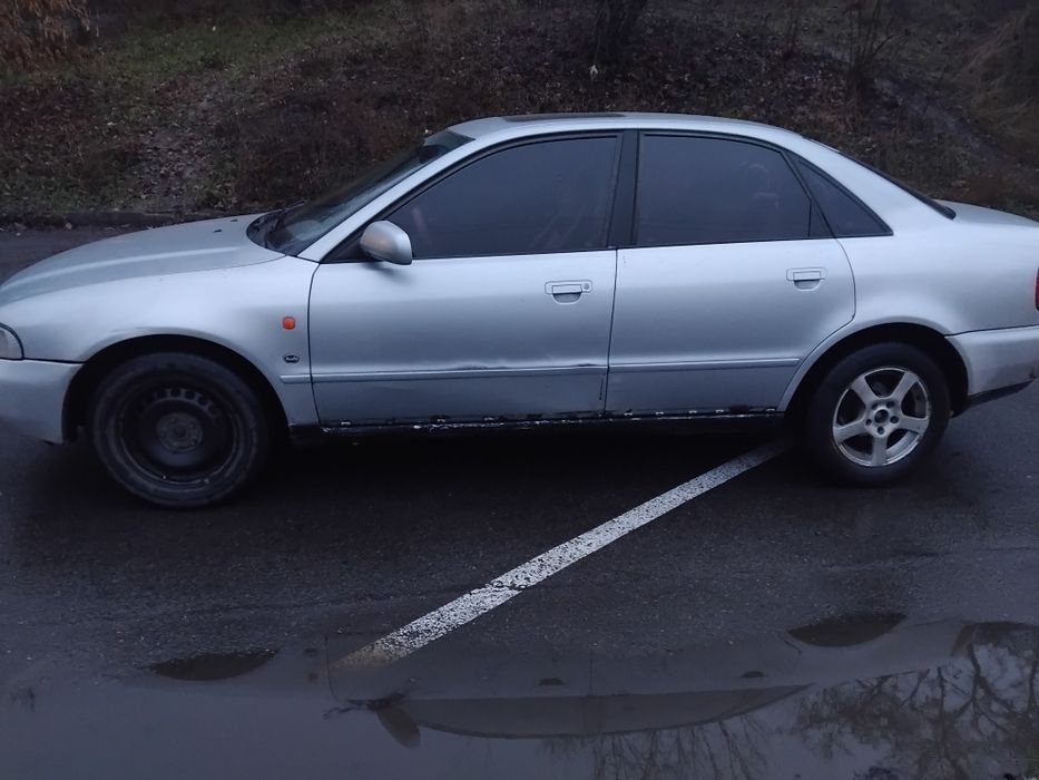 Ауди, Aydi А 4 ,газ- бензин