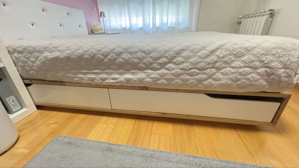 Cama com cabeceira 200x140