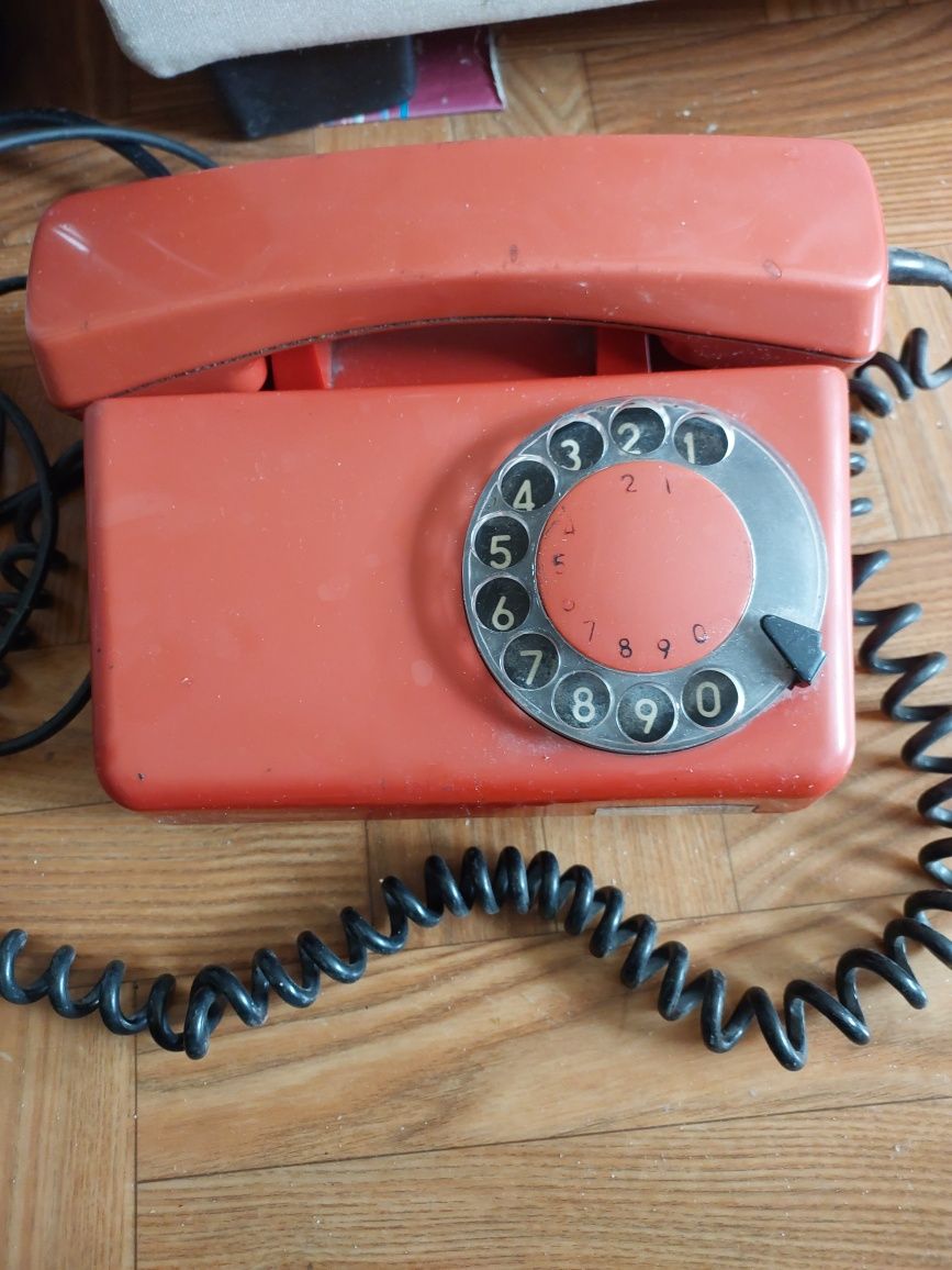 Telefon tradycyjny Tulipan PRL.
