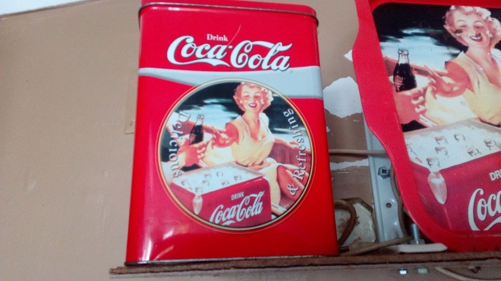 vintage tabuleiro em ferro coca cola + lata coca cola colecionadores