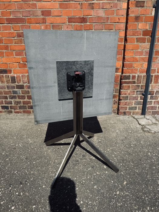 Składany,ceramiczny stolik renomowanej markiSOLPURI z serii Yix,design