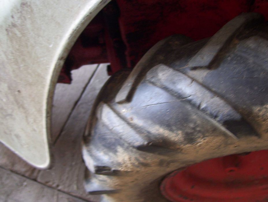 Zestaw TRAKTOREK MF 70 i Kosiarka Listwowa 140 cm