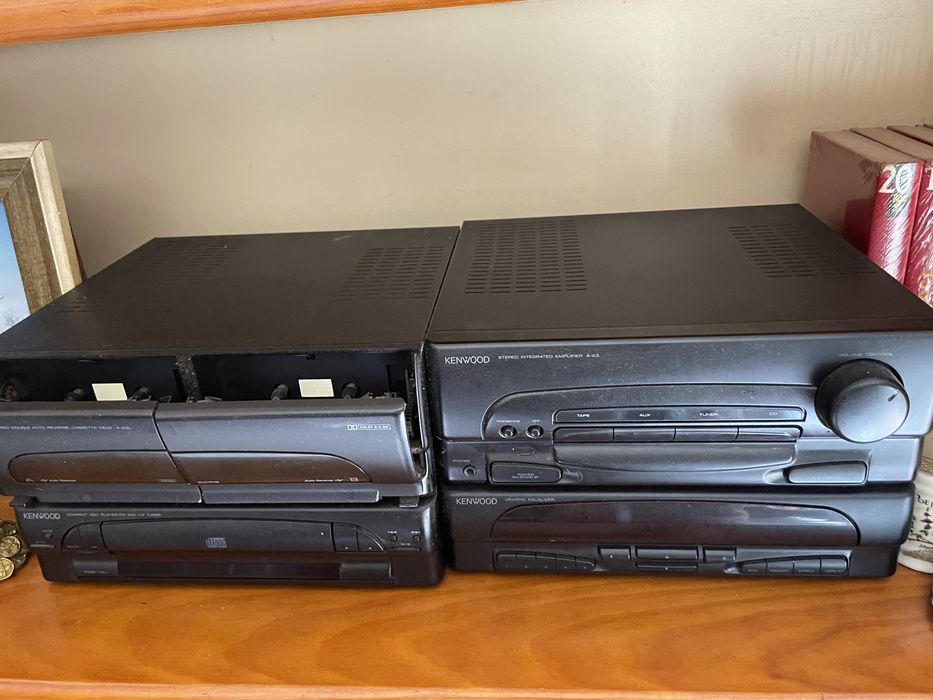 Conjunto de 2 leitores e 2 colunas Kenwood