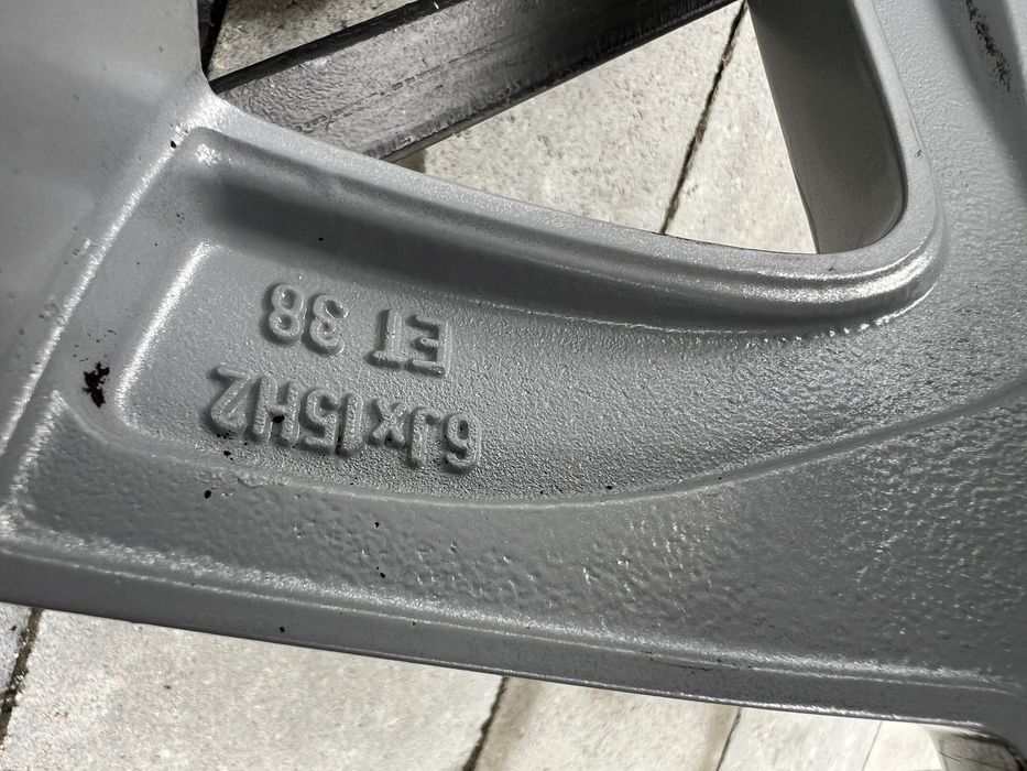 Диски 15R 5x100 6J ET38 DIA57.1 Golf Polo Fabia