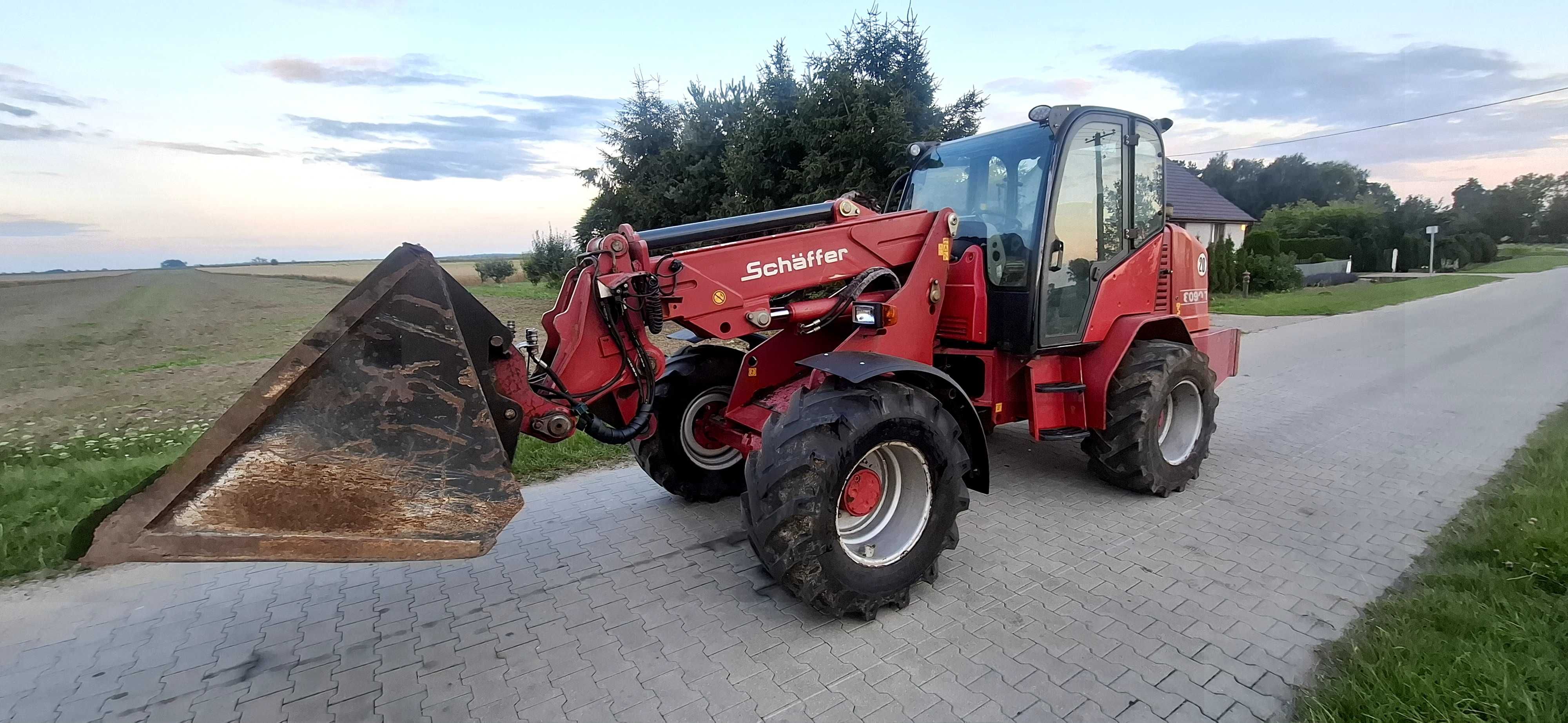 Ladowarka schaffer 8090T 13R
