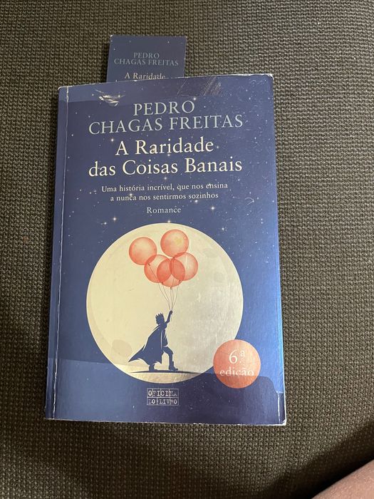 Livro autor português contemporâneo