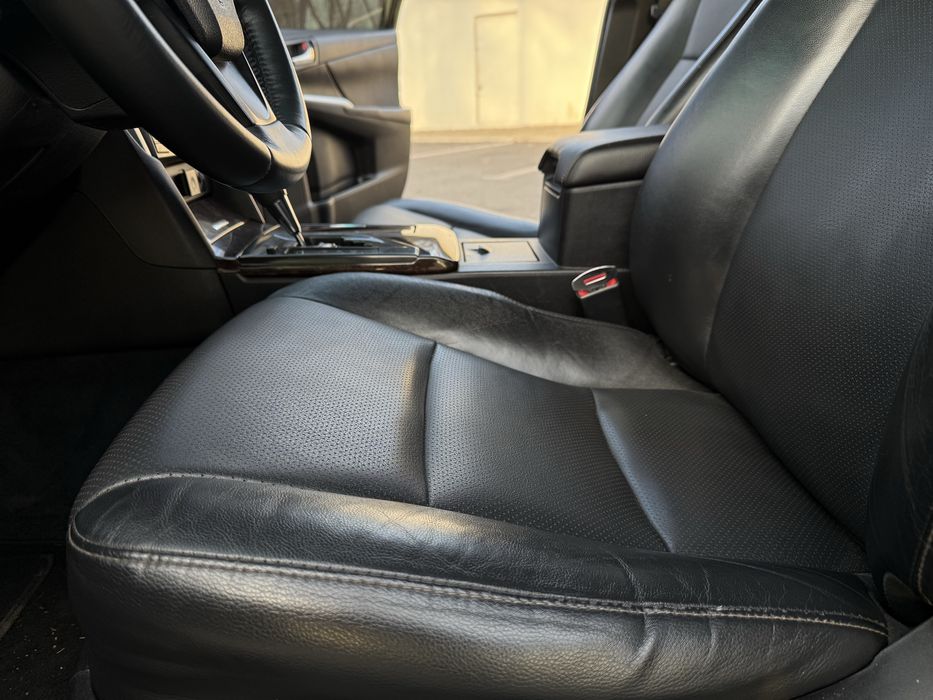 Toyota Camry XV55 офіційна (не фарбована)