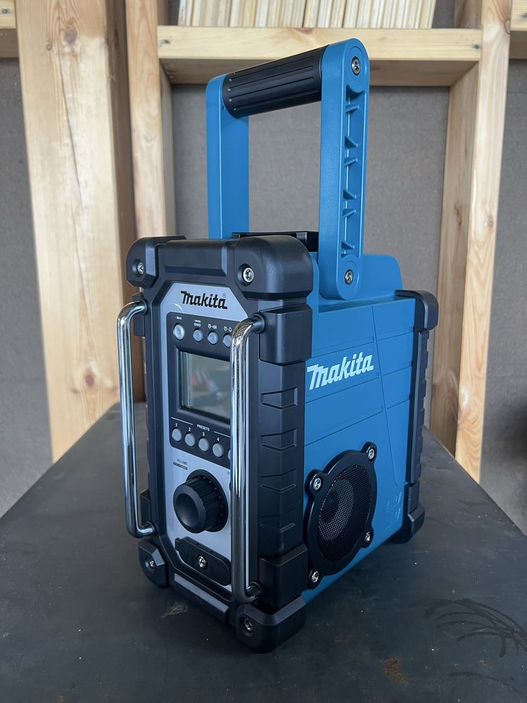 Radio Makita DMR107