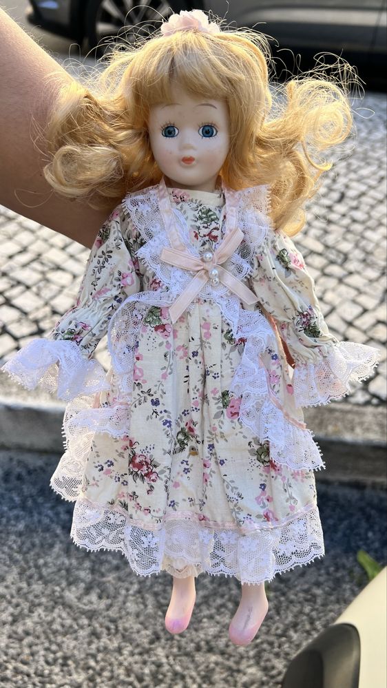 Boneca de porcelana