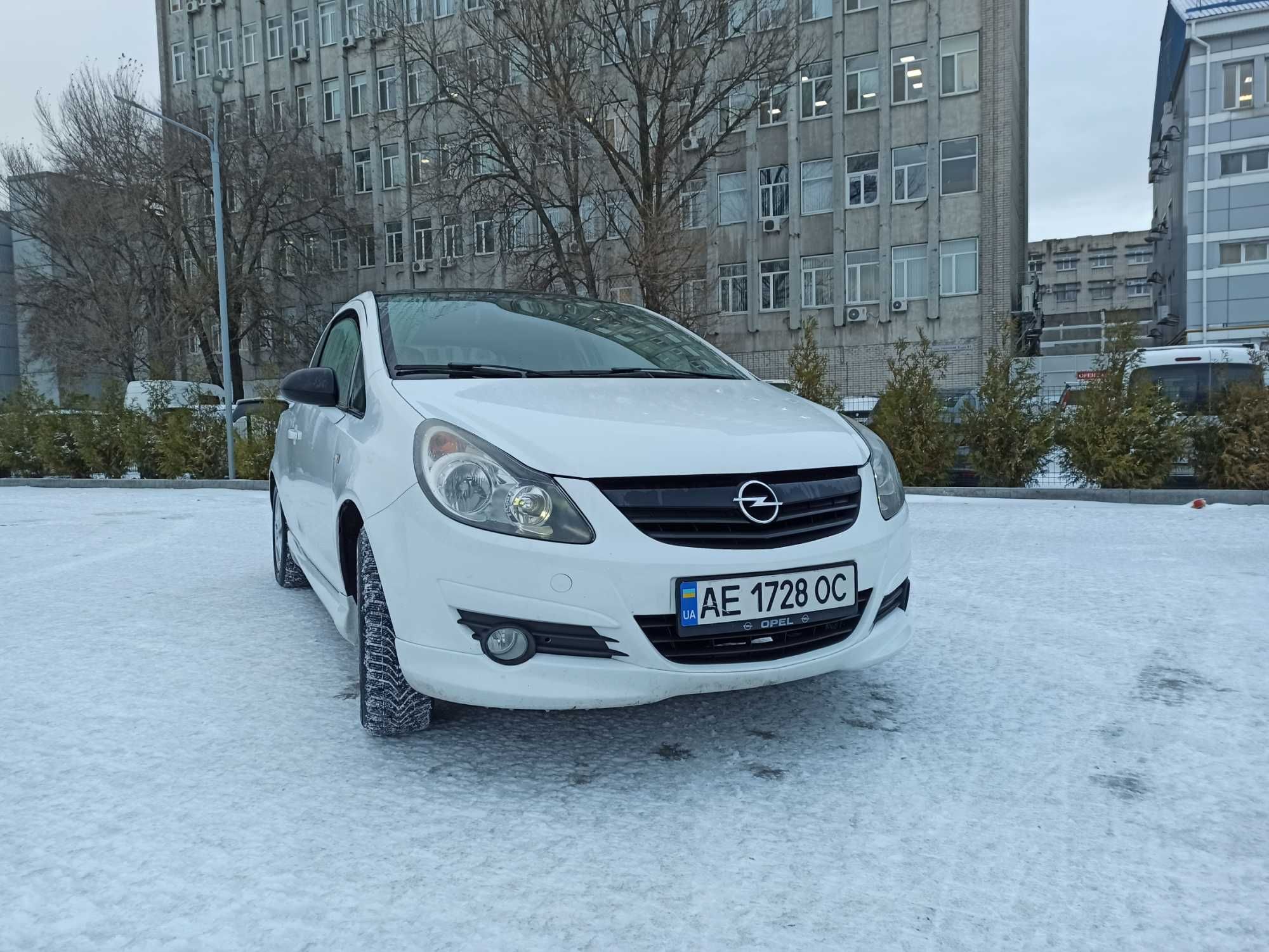 Opel Corsa D в оригинальном обвесе 1.3 (бензин)