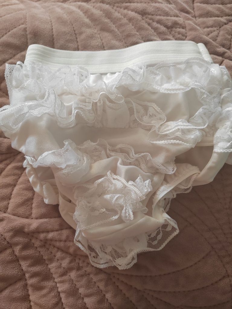 Majteczki koronkowe pod sukienkę i na pampers 1-3 latka