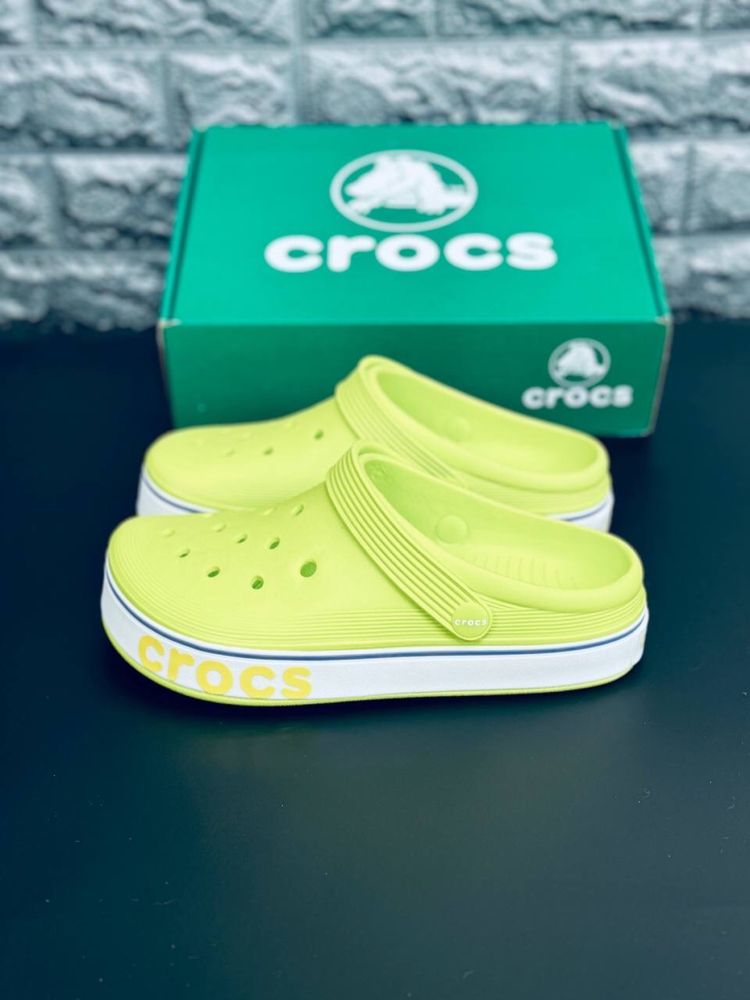 Шлепанцы Crocs женские Пляжные яркие лимонные кроксы сабо тапочки