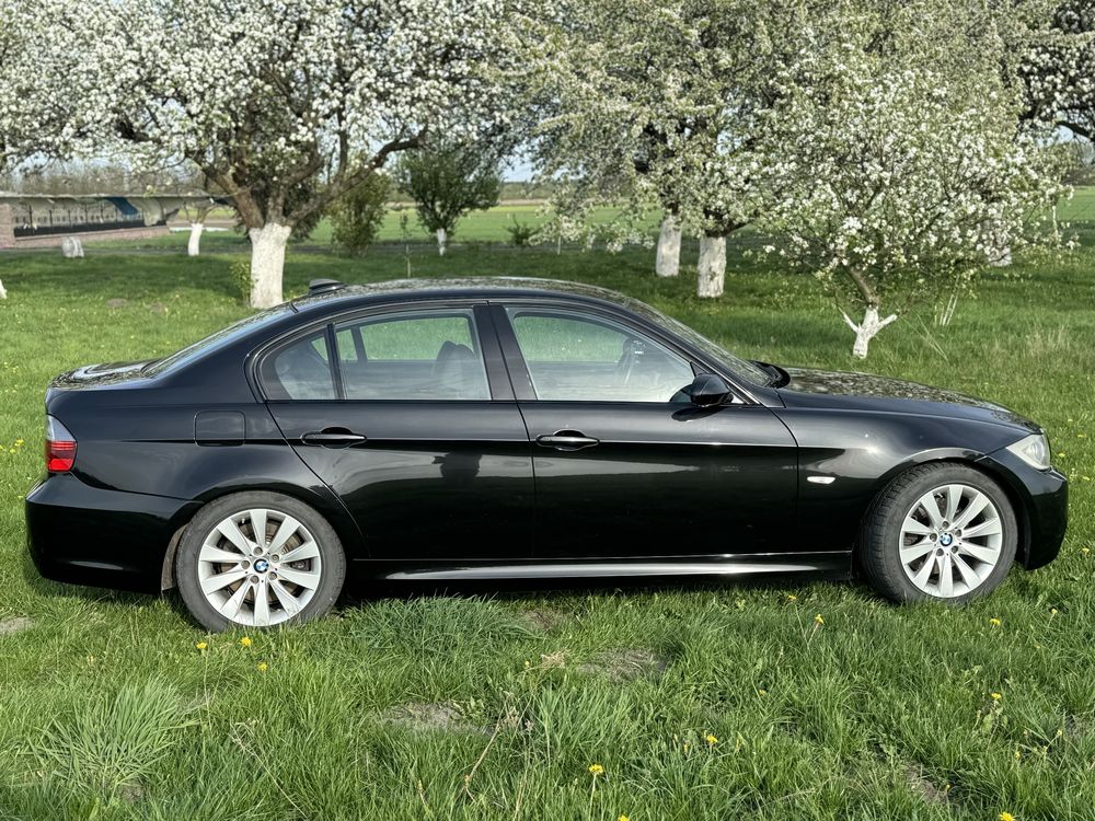 BMW E90 325d 197km m-pakiet