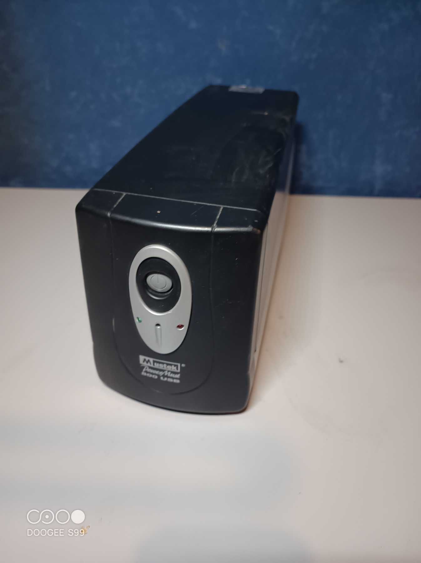 ИБП, бесперебойник инвертор Mustek PowerMust 600usb
