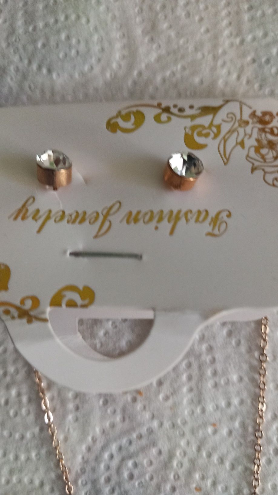 Lańcuszek wisiorek zloty z kolczykami