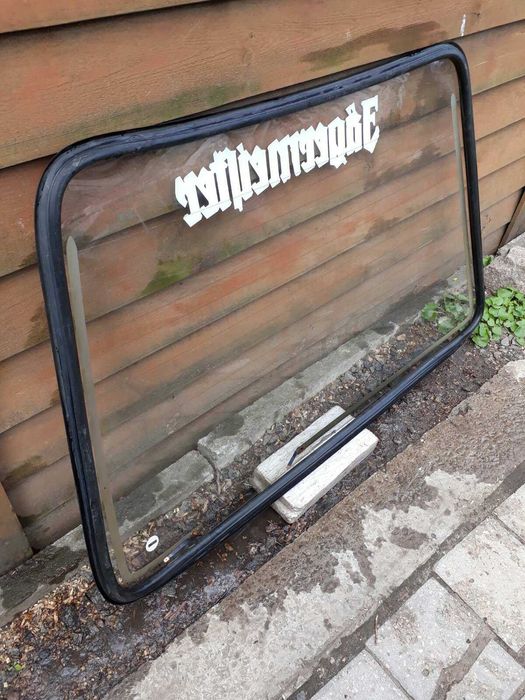 Заднє скло Ford Escort до 90р.