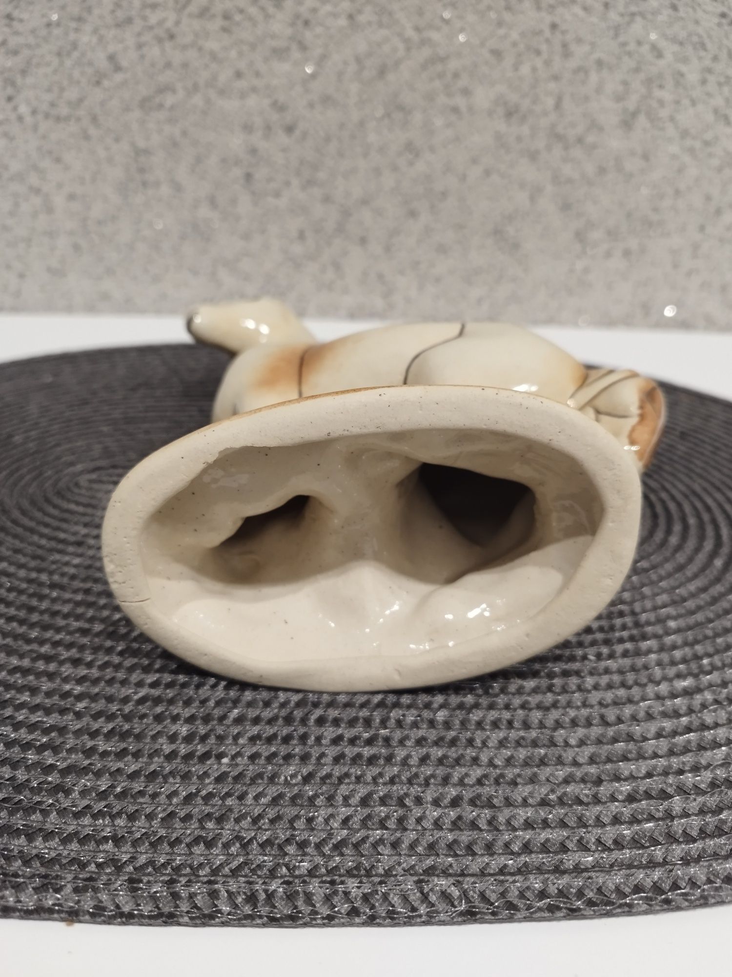 Porcelanowy koń z czasów PRL-u lata 70/80 stan idealny wraz z ceną .