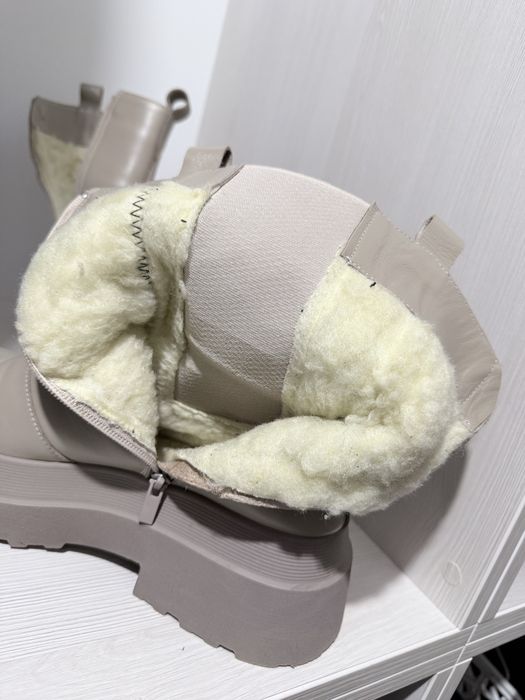 Зимние женские сапоги
