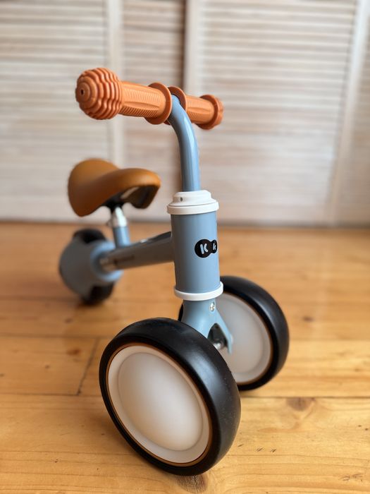 Біговел Kinderkraft, новий