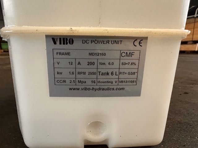 maszt oświetleniowy teleskopowy 9 mb