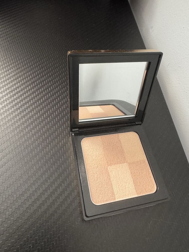Cienie do powiek Bobbi Brown – odcienie złota – nowe