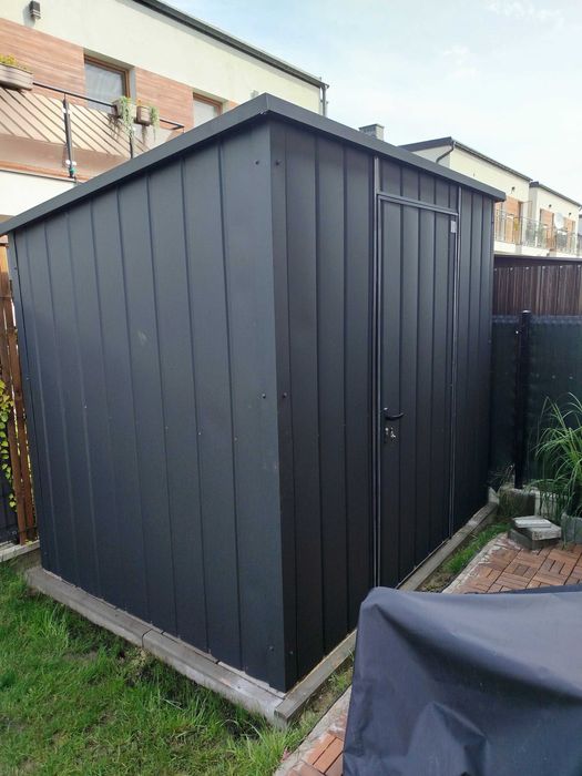 Wiata śmietnikowa z całej blachy 2x1