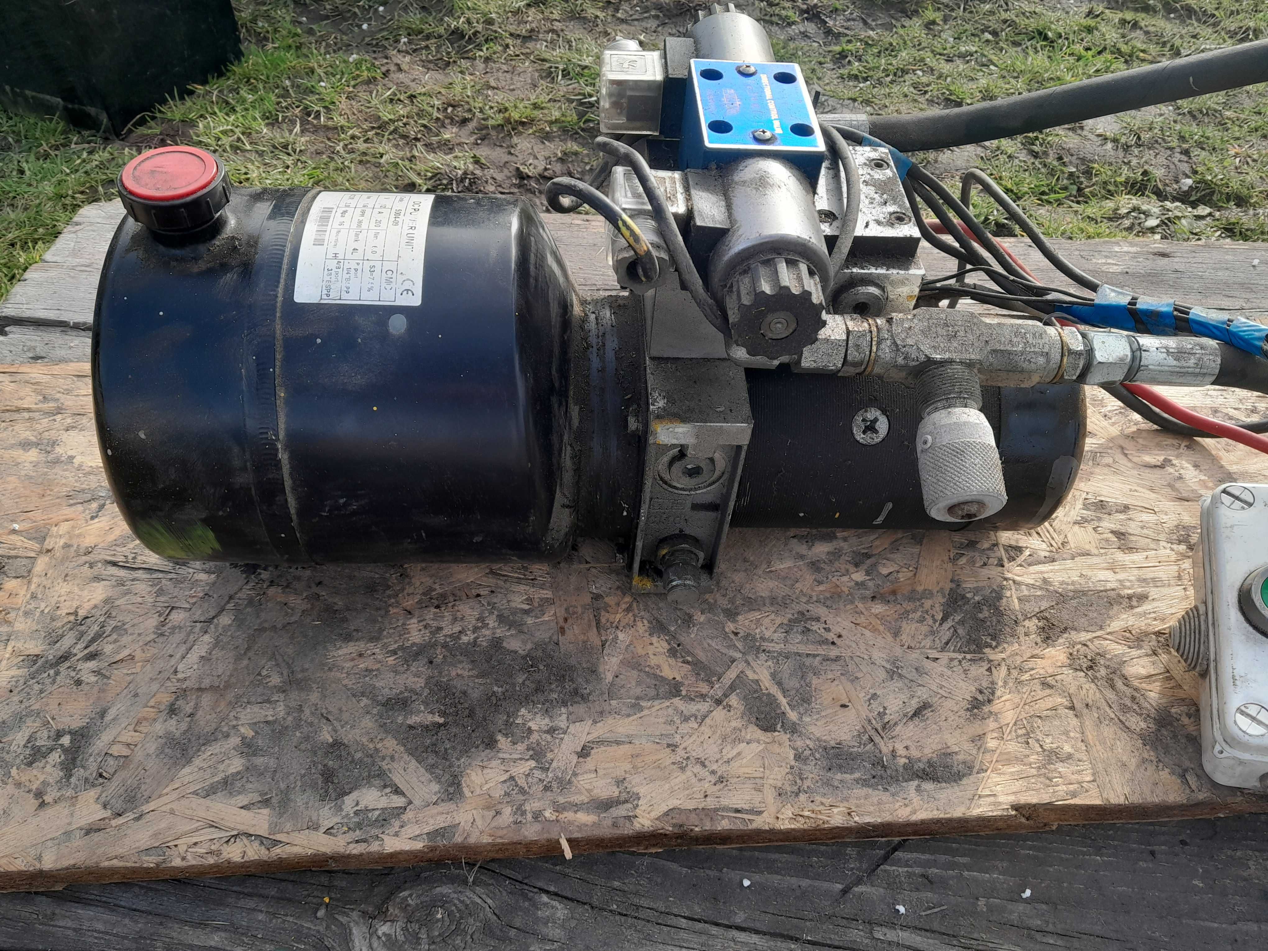 Pompa hydrauliczna 12V 1600W
