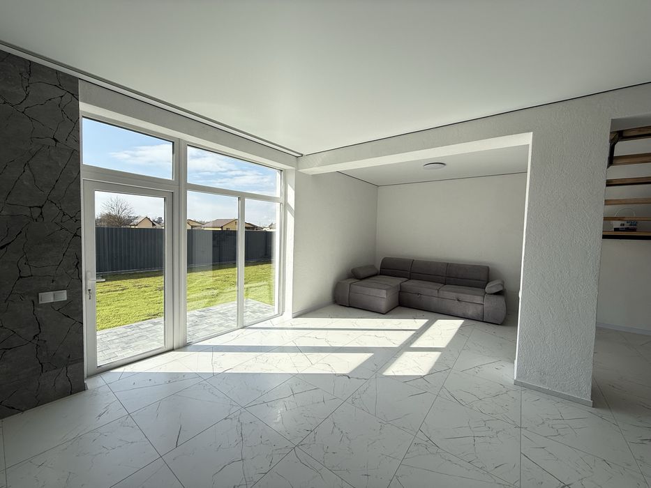 Продам 2поверховий будинок в селі Лисогора 5хв від Вінниці Якушинці