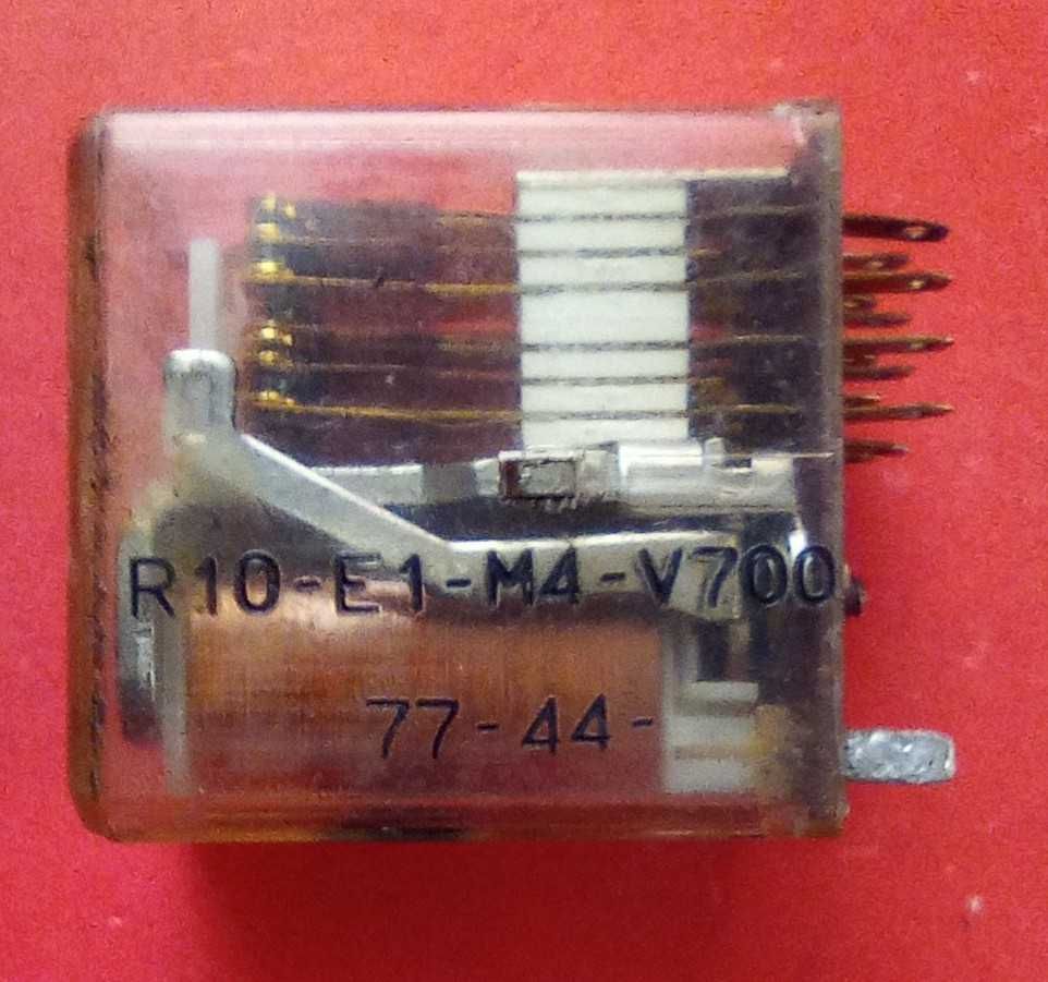 Реле R10-E1-M4-V700 RELAY GP 5A 4PDT 24VDC