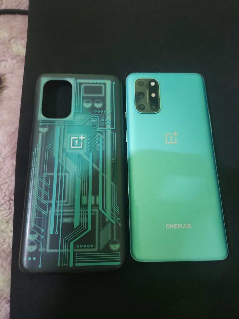 Смартфон OnePlus 8t