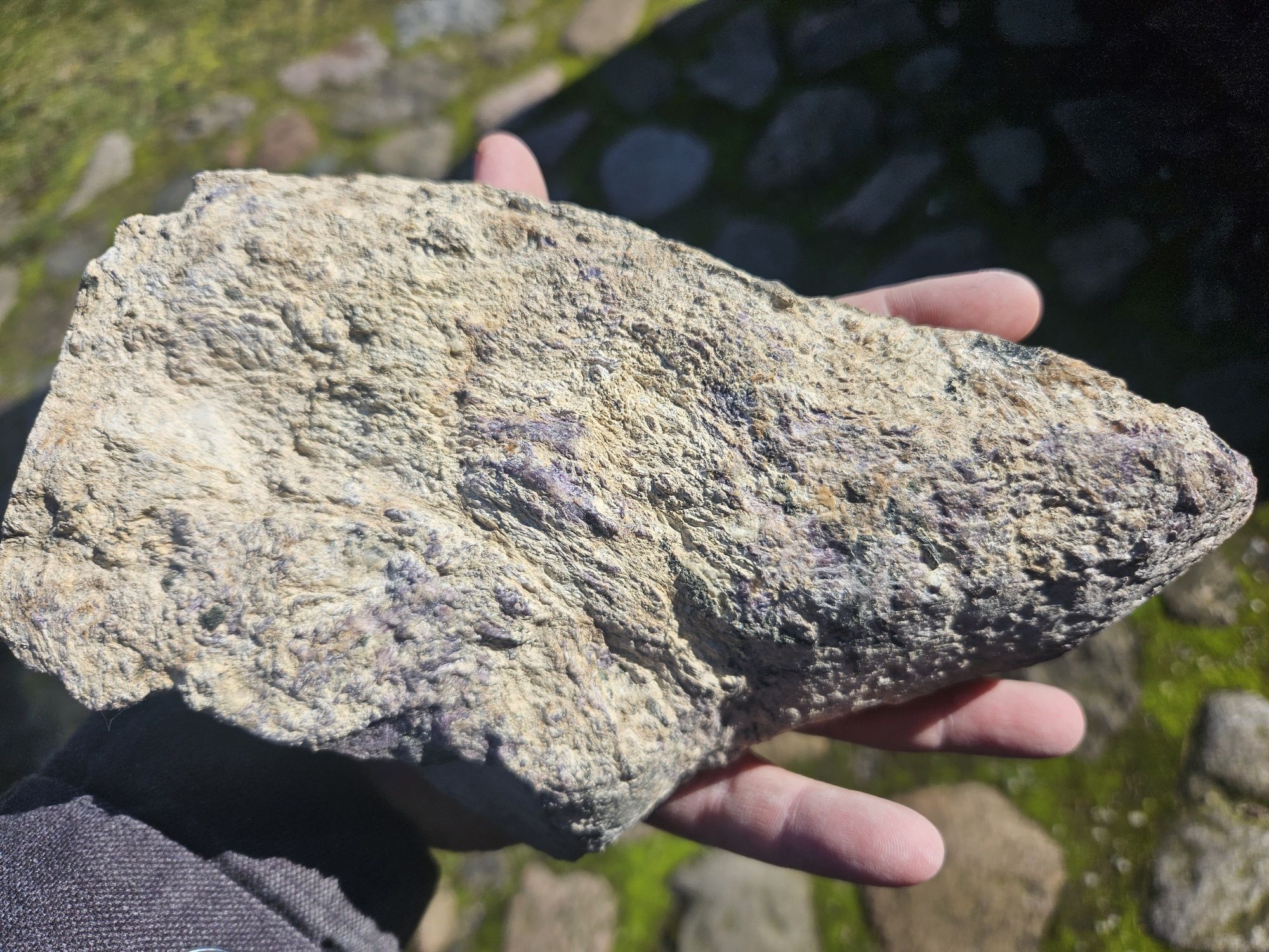Kamień naturalny czaroit