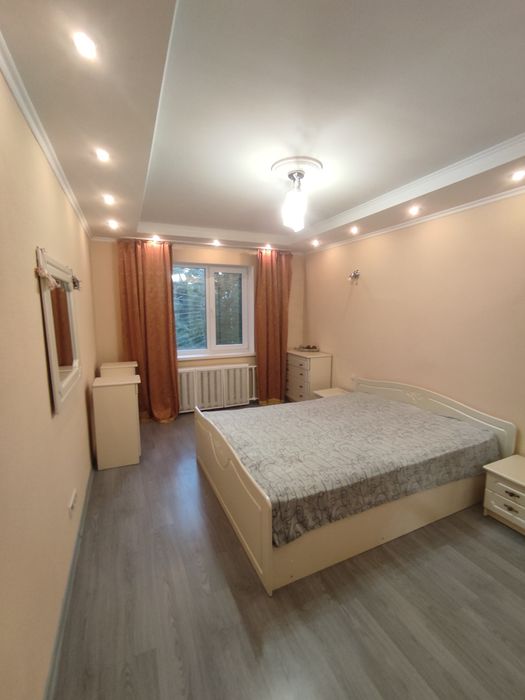 Кубанської України продам 2 К  квартира 64 М2 Лісовий метро 
Це ідеаль