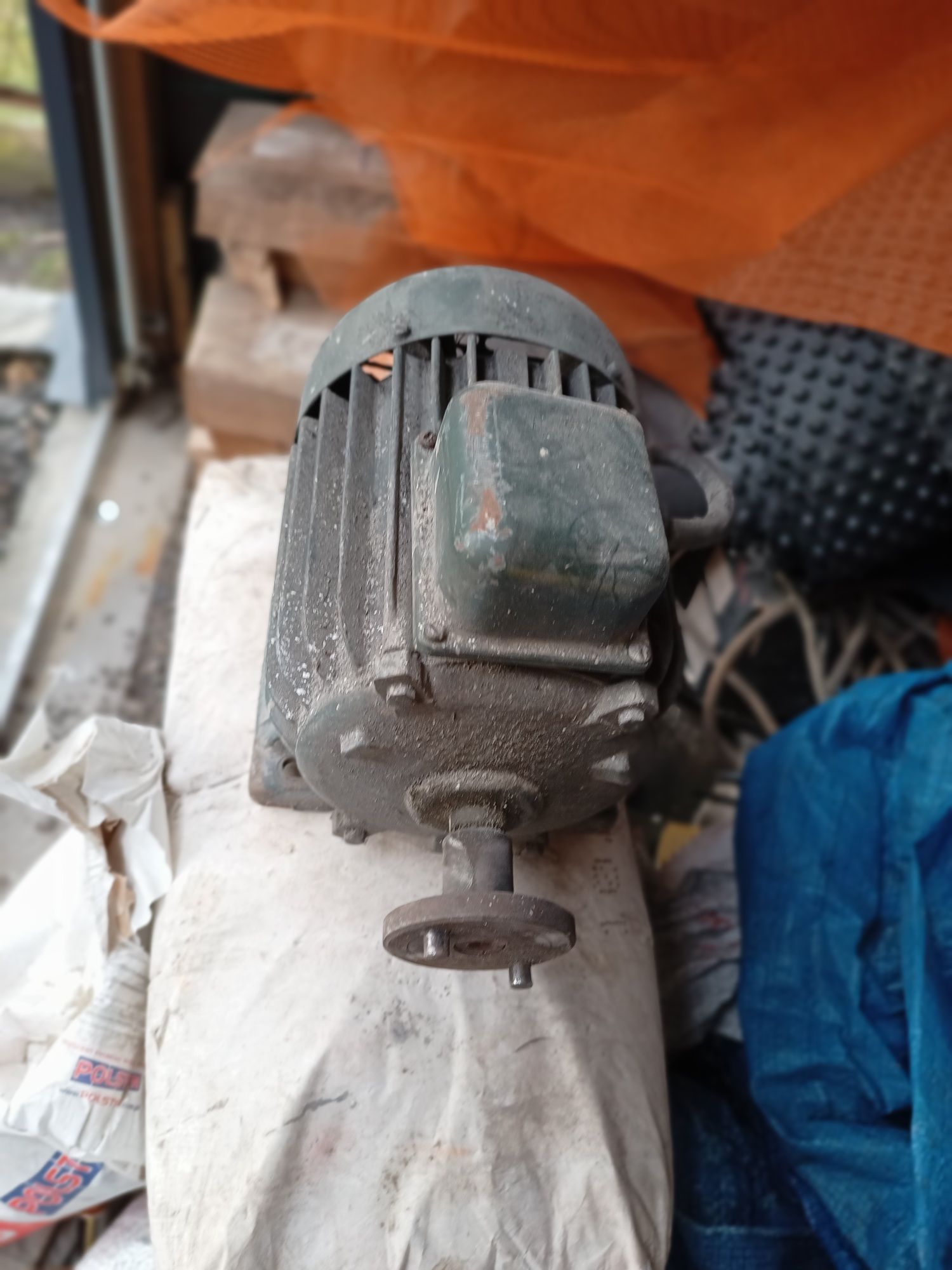 Zestaw hydroforowy, zbiornik ocynk 300l, silnik plus pompa