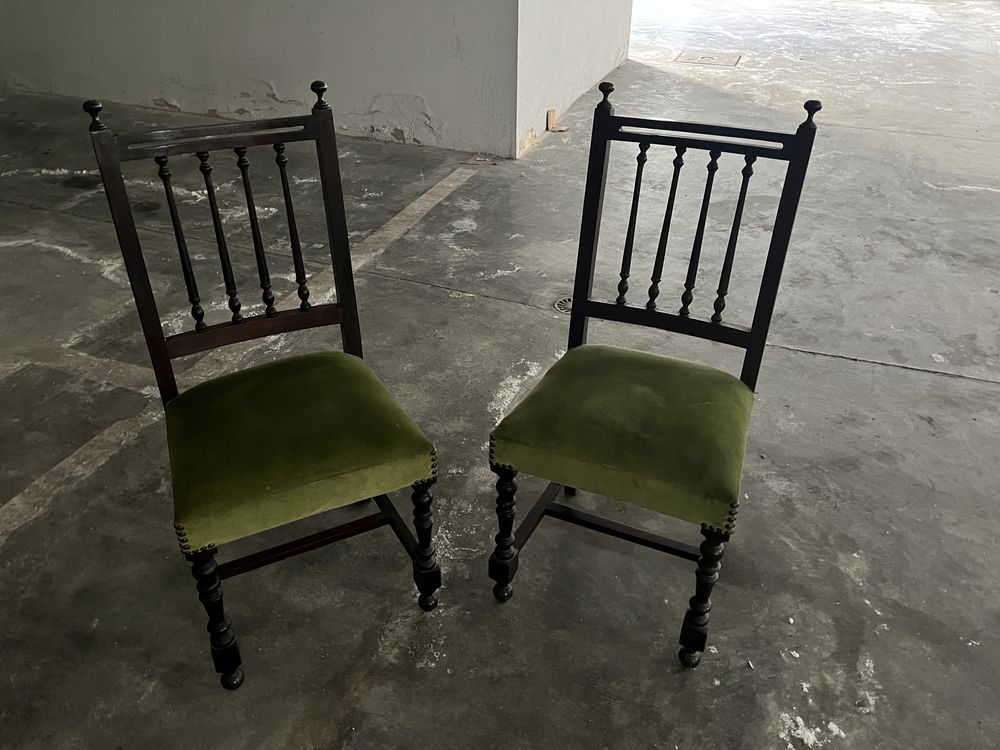 Conjunto de Cadeiras antigas veludo verde