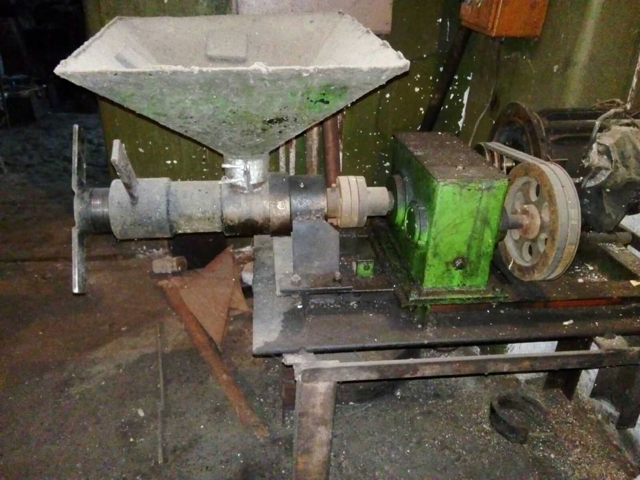 Маслопрес пм - 100 б/у в гарному стані.