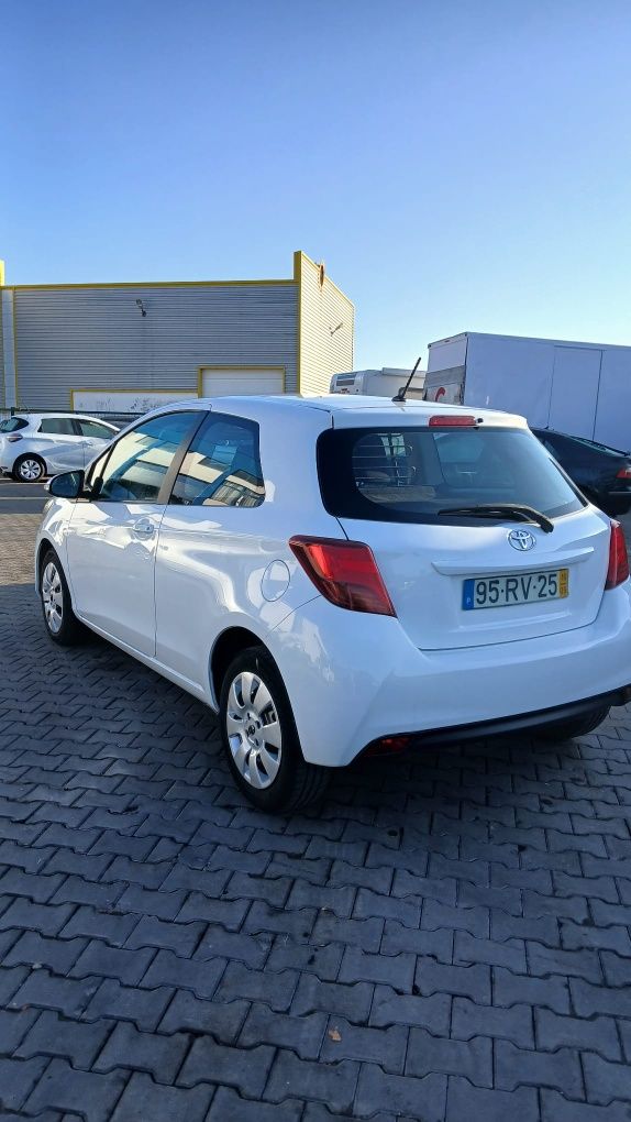 Toyota Yaris III 1.4 2016 Comercial