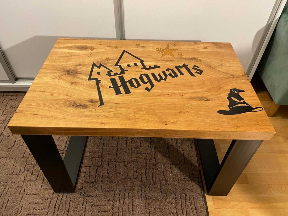 Stolik loftowy dla fanów Harrego Pottera