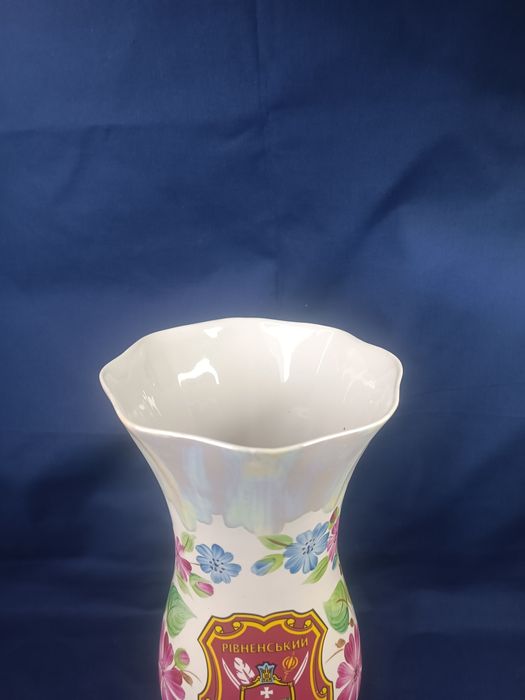 Ваза Рівненський військовий комісаріат кераміка порцеляна фарфор