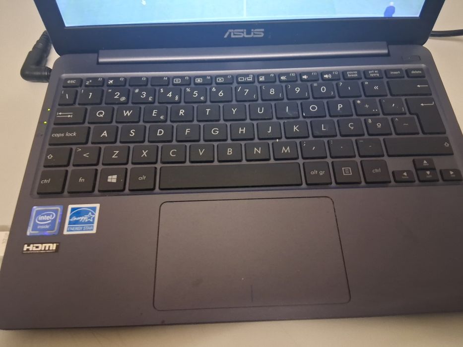 Asus E203n portatil